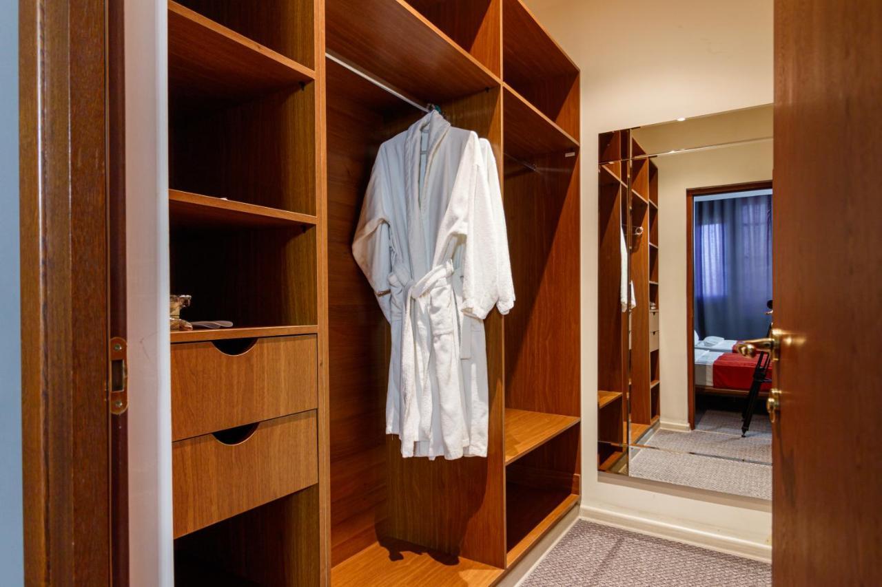 Moscow House Hotel Jerevan Buitenkant foto