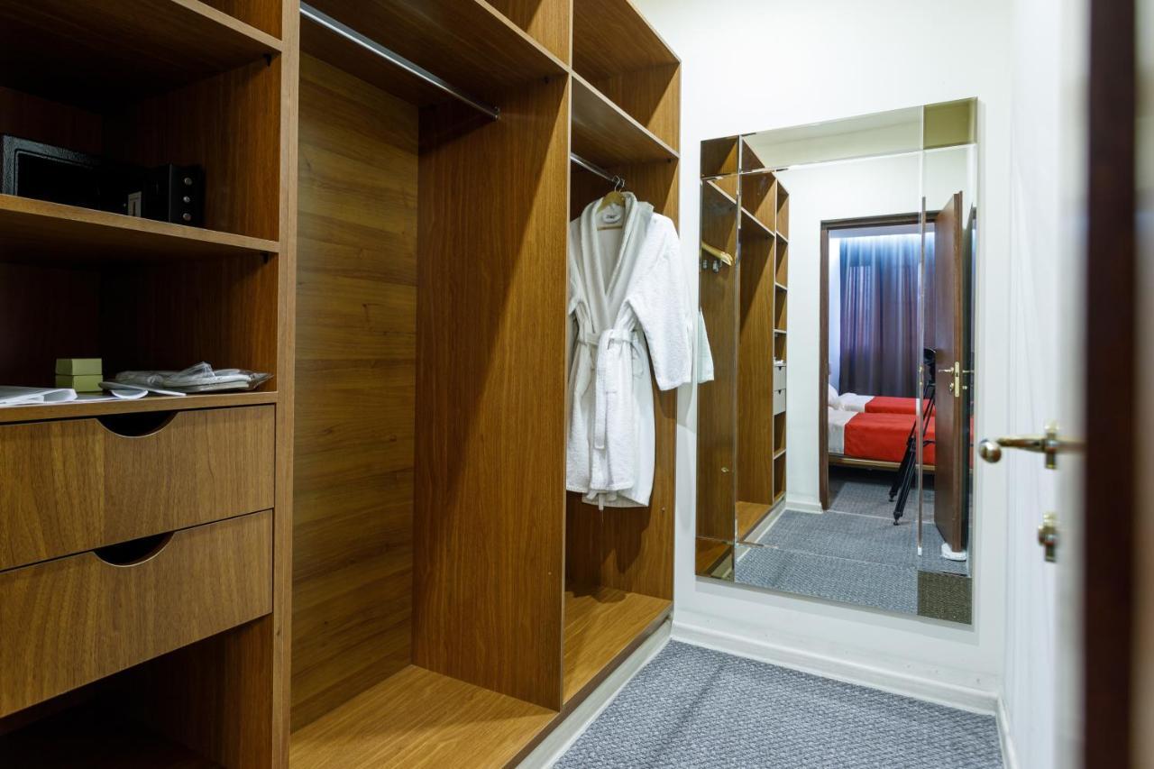 Moscow House Hotel Jerevan Buitenkant foto