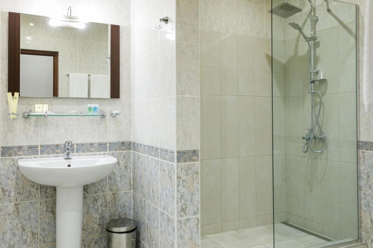 Moscow House Hotel Jerevan Buitenkant foto