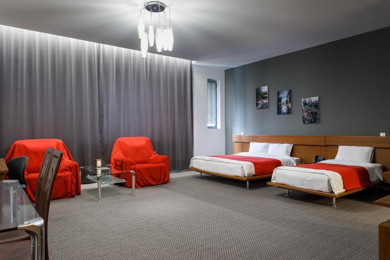 Moscow House Hotel Jerevan Buitenkant foto